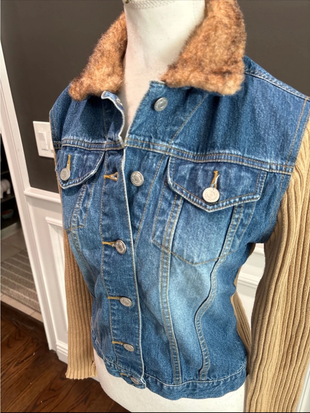 Blue Denim Y2K Jacket with Brown Faux fur Collar